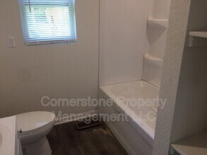 34040 W 84th St in De Soto, KS - Building Photo - Building Photo