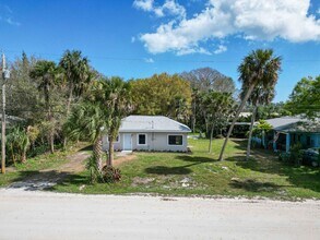 6476 48th Ave in Vero Beach, FL - Building Photo - Building Photo