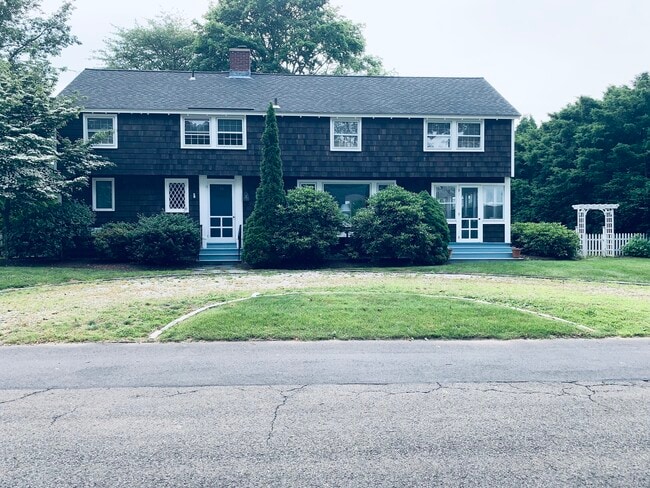 15 Maple Ave