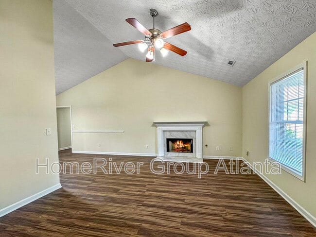 406 Invector Ct in Locust Grove, GA - Building Photo - Building Photo