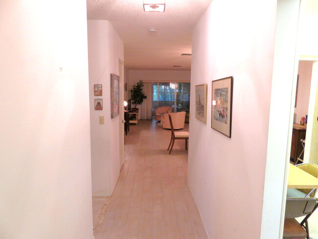 5780 Fernley Dr W in West Palm Beach, FL - Building Photo - Building Photo