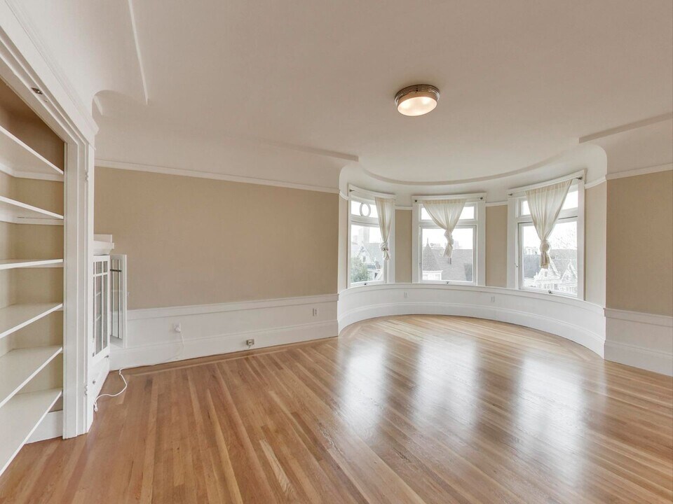 2107 Pierce St in San Francisco, CA - Building Photo