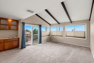 1066 W 11th St in Los Angeles, CA - Building Photo - Building Photo