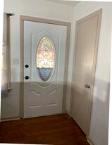 2547 Springdale Rd SW in Atlanta, GA - Building Photo