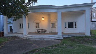 606 Sunset Ave, Unit A in Evansville, IN - Building Photo