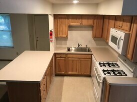 67 Chittenden Ave, Unit A in Columbus, OH - Building Photo