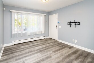 3016 Pleasant Ave in Minneapolis, MN - Building Photo - Building Photo