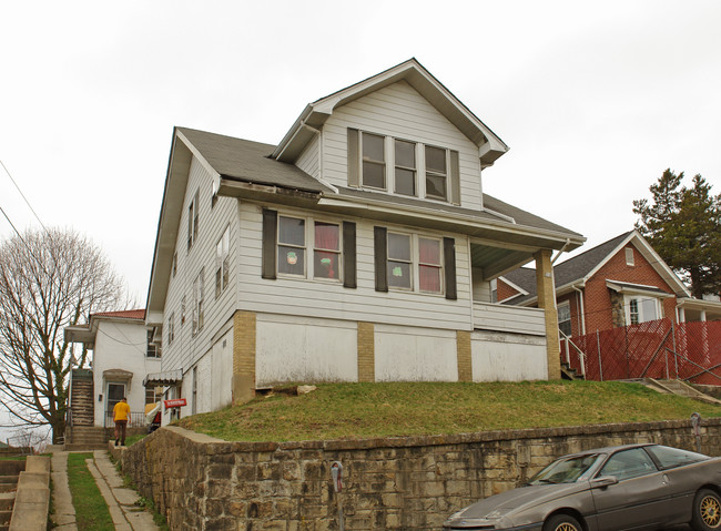 218 Woodlawn Ave in Beckley, WV - Building Photo - Building Photo