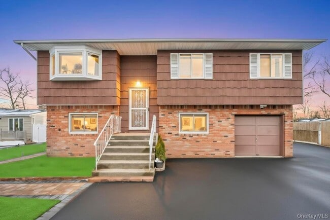 5494 South Dr in Brookhaven, NY - Building Photo - Building Photo