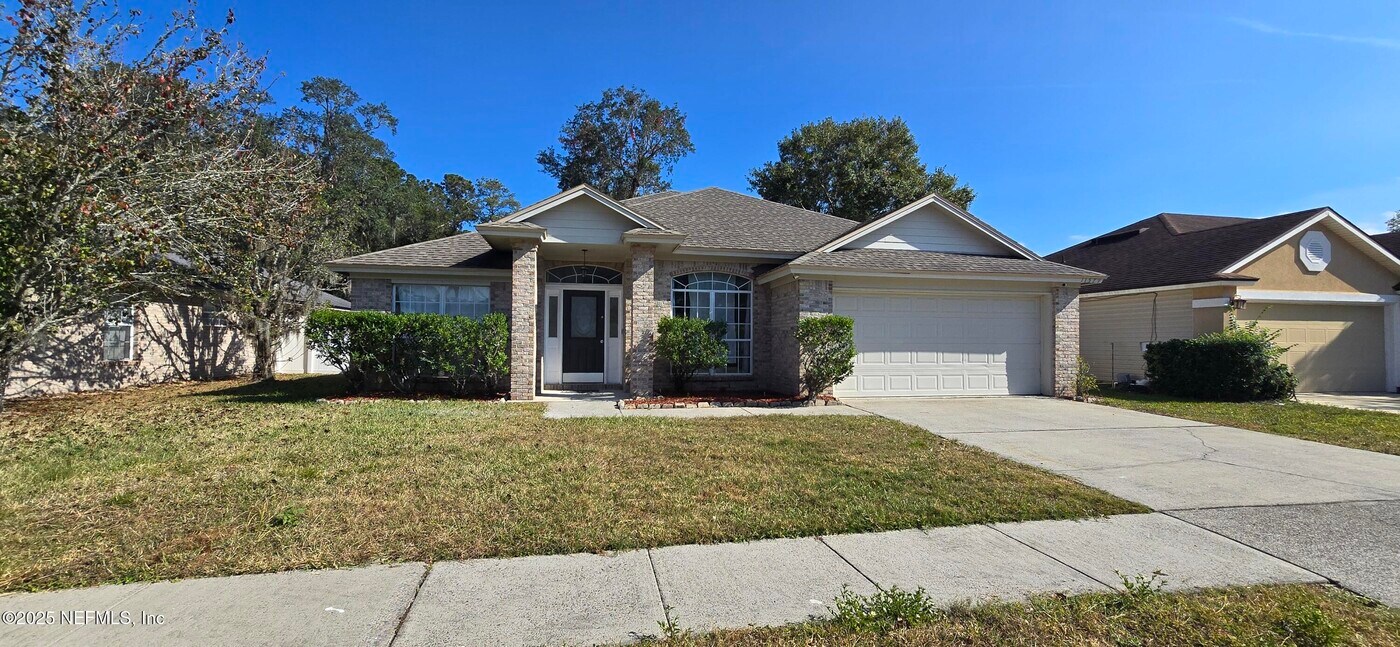 11579 Alexis Forest Dr E in Jacksonville, FL - Building Photo