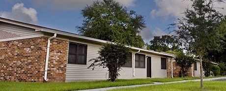 Forest Meadows East in Jacksonville, FL - Foto de edificio - Building Photo