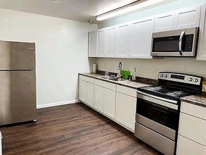 37110 5th Ave SW in Federal Way, WA - Building Photo - Building Photo