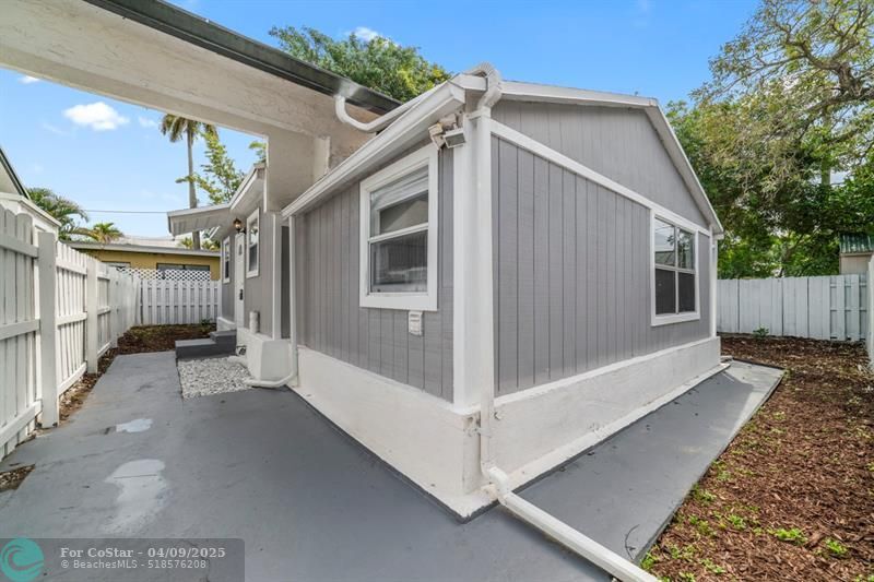 818 NE 14th Pl in Fort Lauderdale, FL - Building Photo