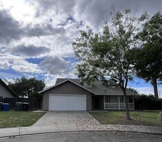 3401 Cassie Ln in Ceres, CA - Building Photo