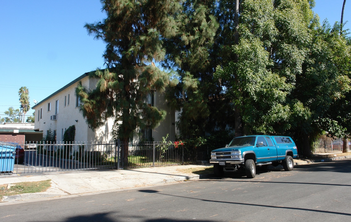 14711 Erwin St in Van Nuys, CA - Building Photo