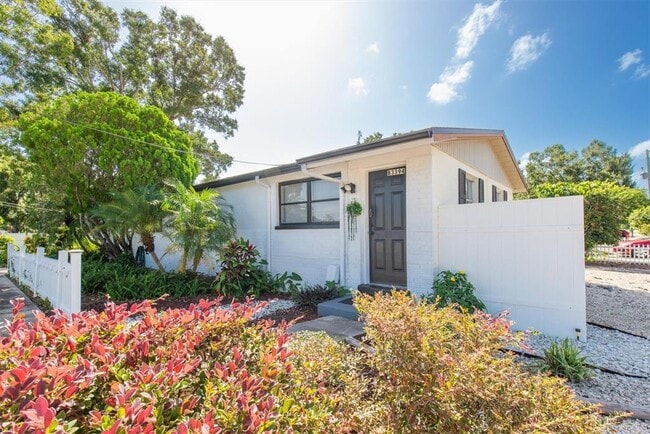 3394 74th Ave N in St. Petersburg, FL - Building Photo - Building Photo