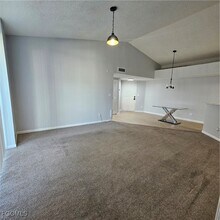 13505 Eagle Ridge Dr in Ft. Myers, FL - Building Photo - Building Photo