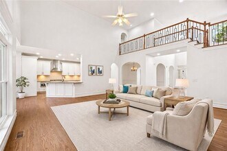 1158 Queensgate Dr SE in Smyrna, GA - Building Photo - Building Photo