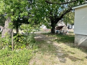 423 W 9th St in Concordia, KS - Building Photo - Building Photo