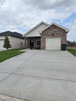 13 W 25th St in Palmview, TX - Building Photo