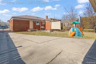 6452 Arcola St in Garden City, MI - Building Photo - Building Photo