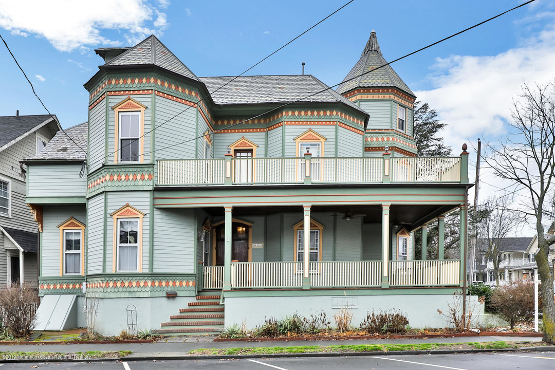 44 Webb Ave in Ocean Grove, NJ - Building Photo