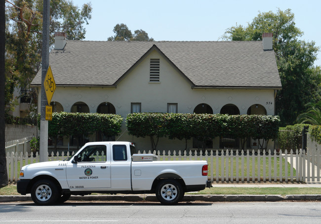 574-580 E Washington Blvd in Pasadena, CA - Building Photo - Building Photo