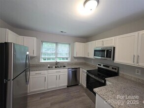 235 Winding Canyon Dr in Charlotte, NC - Building Photo - Building Photo
