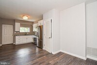 2637 Boone St photo'