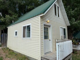 18.5 Dalley Rd in Riverton, WY - Building Photo