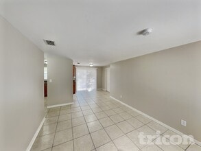 5024 S 85th St in Tampa, FL - Building Photo - Building Photo