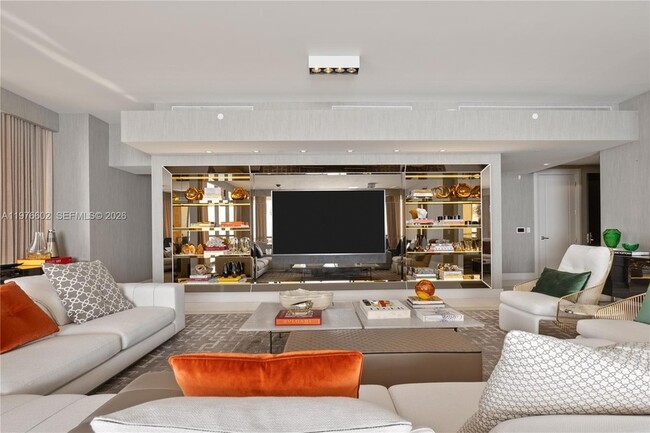 17749 Collins Ave, Unit 902 in Sunny Isles Beach, FL - Foto de edificio - Building Photo