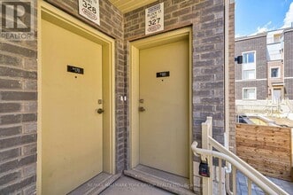 151 Honeycrisp Cres in Vaughan, ON - Building Photo - Building Photo