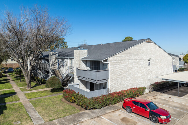 Leawood Condominiums in Houston, TX - Building Photo - Building Photo