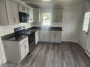 347 Lancaster St in Leominster, MA - Building Photo - Building Photo