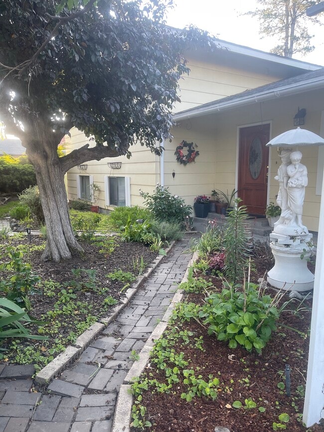 1301 3rd St SE, Unit 1301A