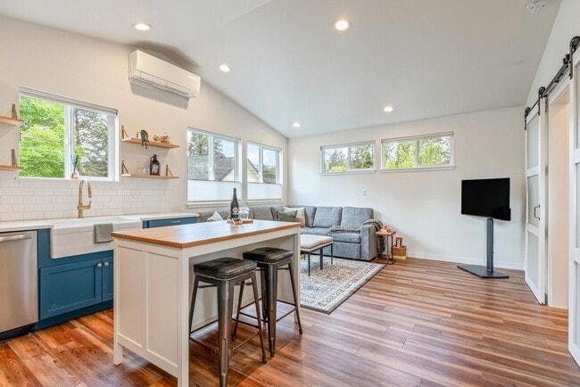 property at 1405 NW Davenport Ave