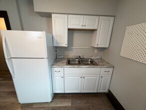 526 Westinghouse Ave in Wilmerding, PA - Building Photo - Building Photo