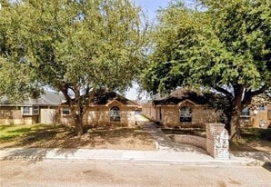 10 W Faith Hill St in Edinburg, TX - Building Photo