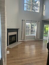 3021 Serenity Ln in Naperville, IL - Foto de edificio - Building Photo
