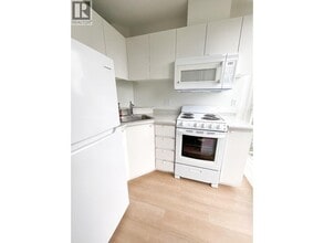 1188 Richards St in Vancouver, BC - Building Photo - Building Photo