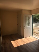 990 Thompson Way in Placerville, CA - Building Photo - Building Photo