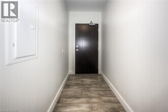 50 Grand Ave S in Cambridge, ON - Building Photo - Building Photo