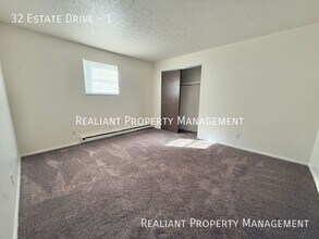 32 Estate Dr in Amelia, OH - Building Photo - Building Photo