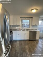 98 Moreland St, Unit 1 in Somerville, MA - Building Photo - Building Photo