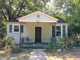 2812 Holt Dr in Columbia, SC - Building Photo