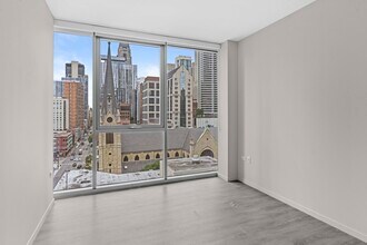 42 E Huron St in Chicago, IL - Building Photo - Building Photo