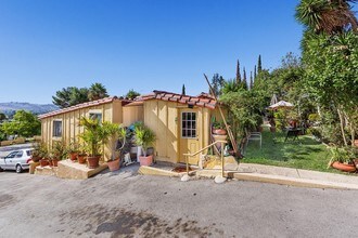 Moorpark SouthView Ranch Cottages in Moorpark, CA - Building Photo - Building Photo