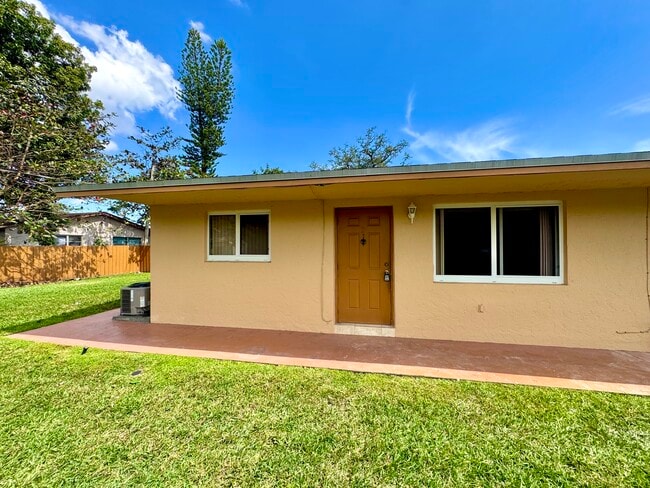 6133 Buchanan St, Unit #2, Unit #2