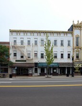 105-113 E Main St in Ravenna, OH - Building Photo - Building Photo